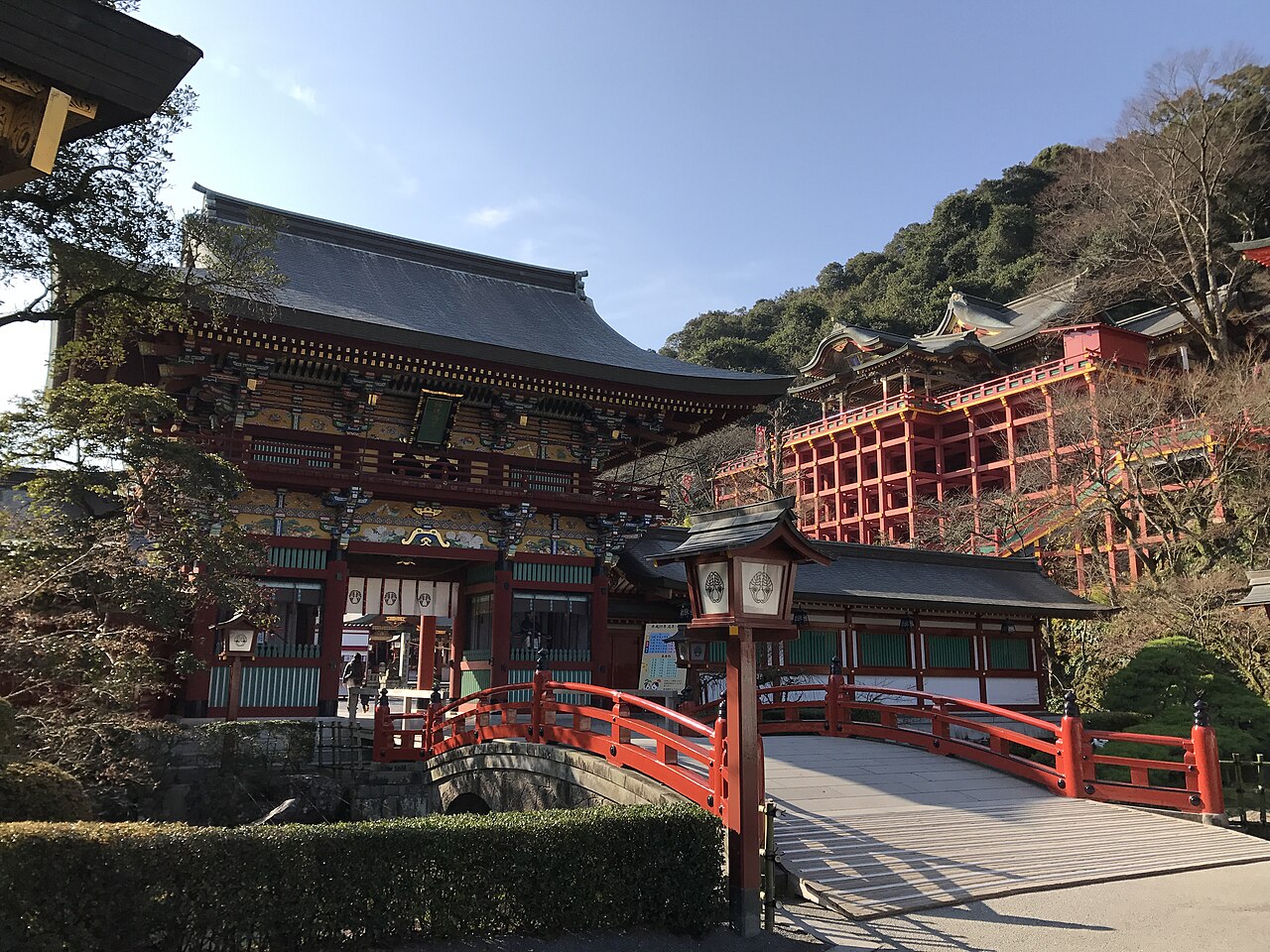 朱色の楼門が美しい佐賀の祐徳稲荷神社